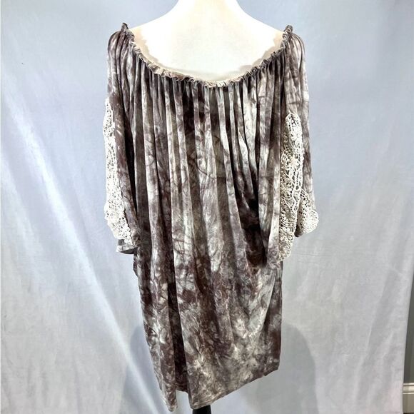 Boutique mocha and white tie dye on or off shoulder lace sleeve top size 3X - Picture 2 of 5